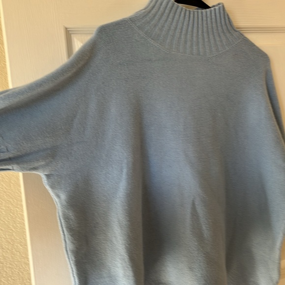NWT Sky Blue Sweater - Picture 4 of 8